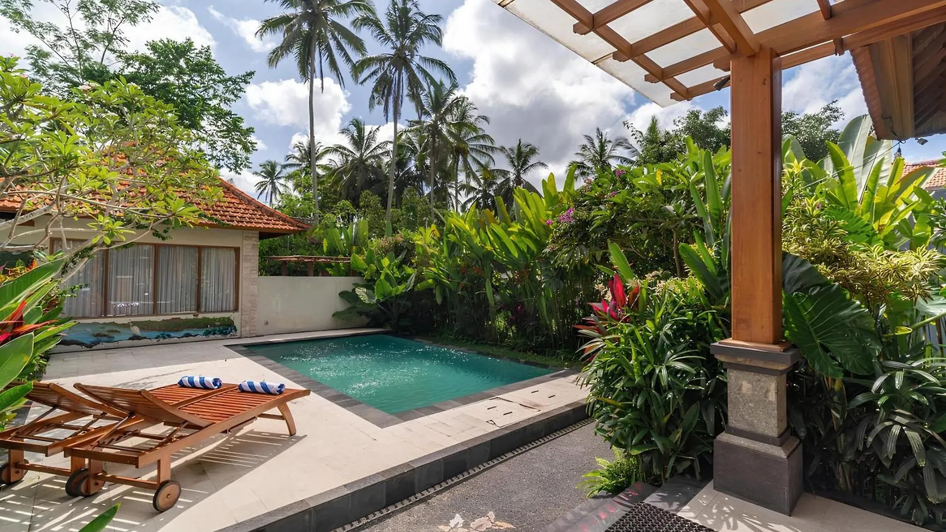 3 Beagle Hotel Ubud  Indonesia