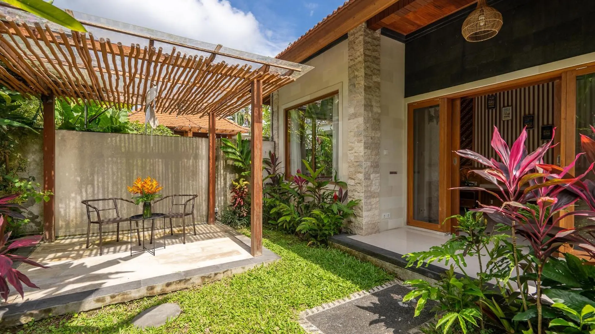 3 Beagle Hotel Ubud  Indonesia
