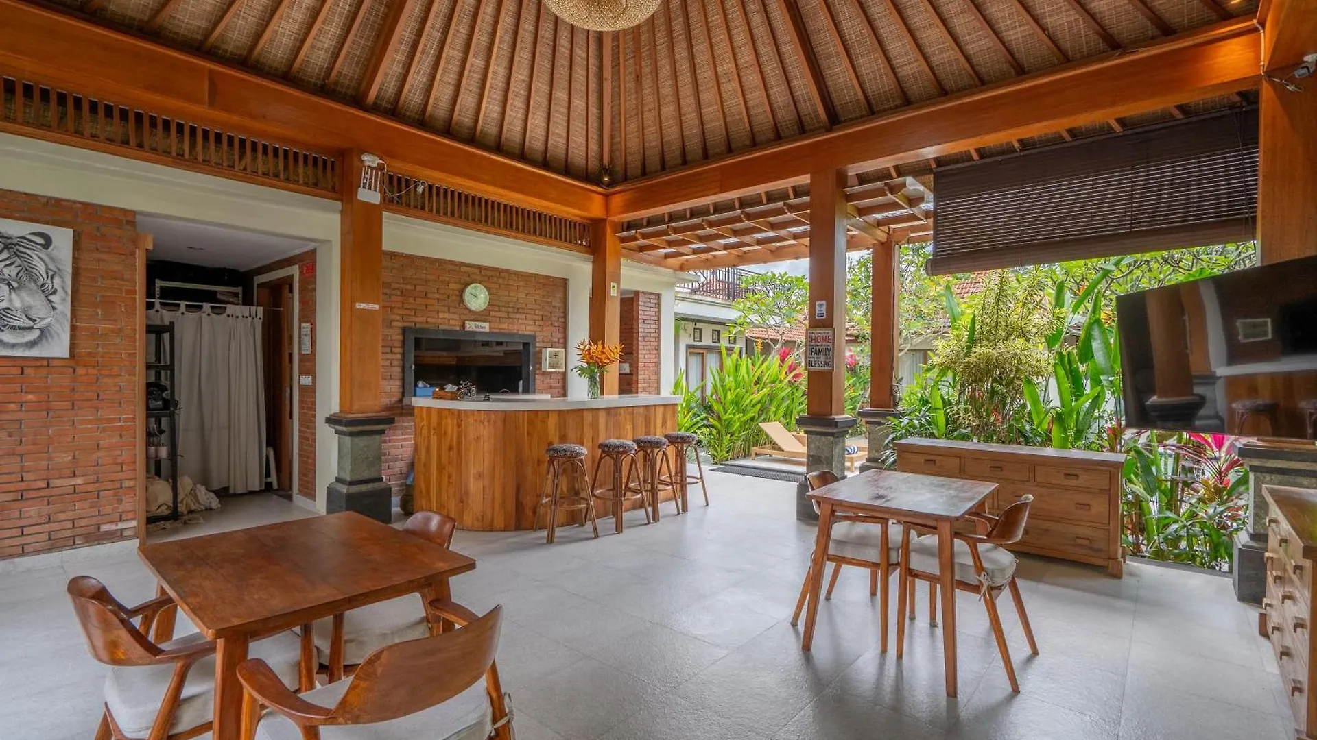 3 Beagle Hotel Ubud 0*,  Indonésia